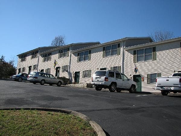 1st image of 320 Hale St APT 5