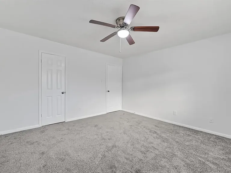 4019 Saint Michaels Ct — Photo 42