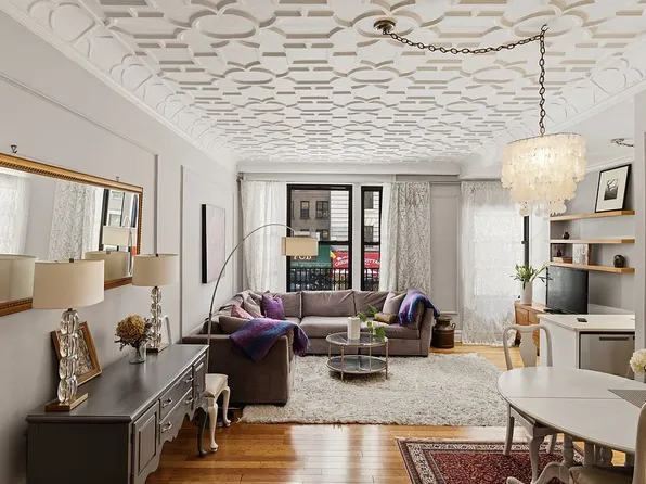 200 W 54th St APT 2D, New York, NY 10019