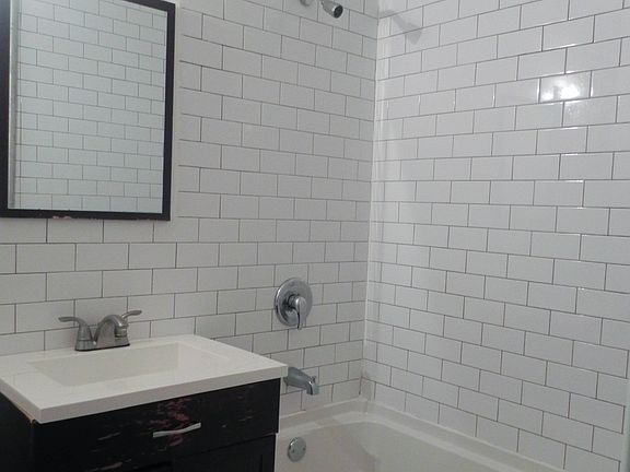 3rd image of 654 Putnam Ave APT C2