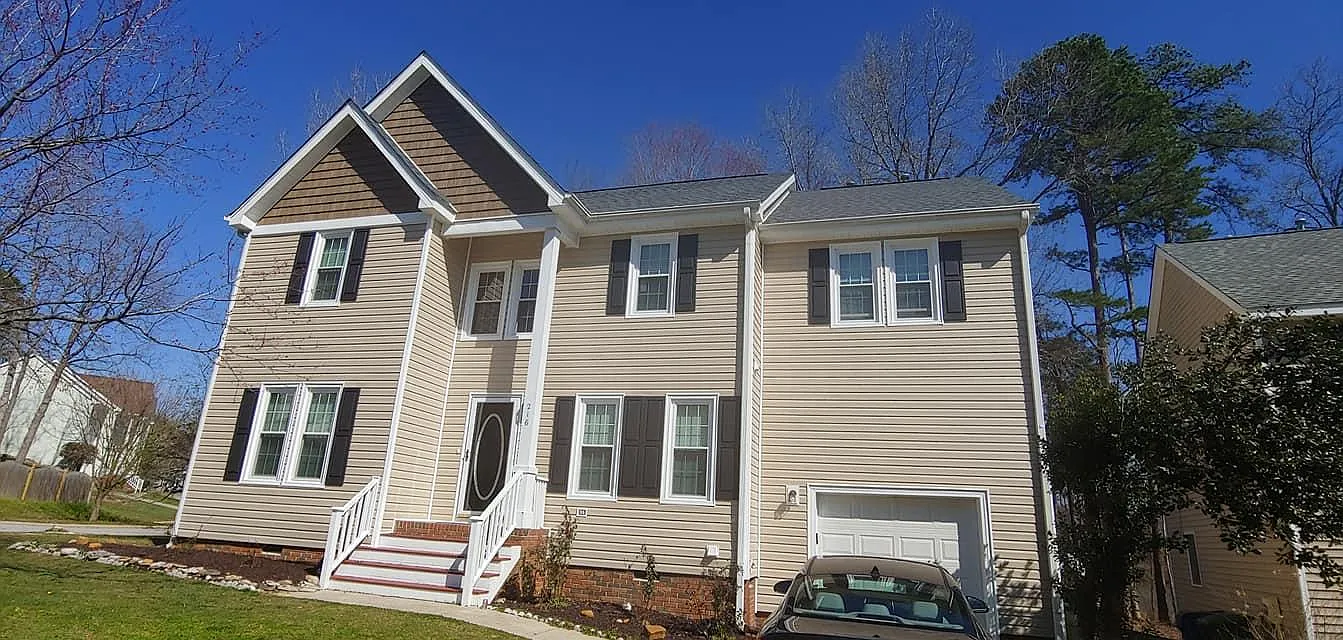 4 bed, 2.5 bath, 3000 sqft, $2,300 — Photo 1