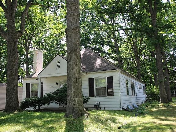2nd image of 1208 Birk Ave