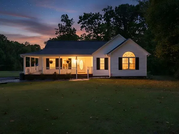 685 Dynasty Dr, Asheboro, NC 27205