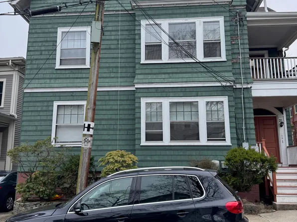 21-23 Creighton St #2, Providence, RI 02906