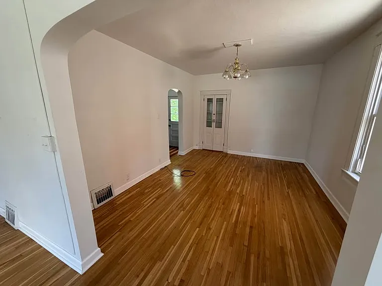 208 Clay St — Photo 7