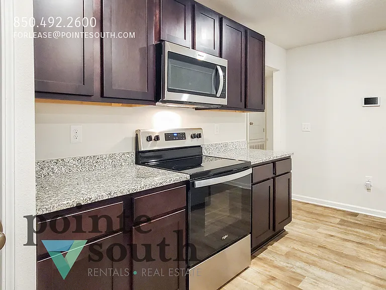 7332 Lakeside Oak Ct — Photo 8