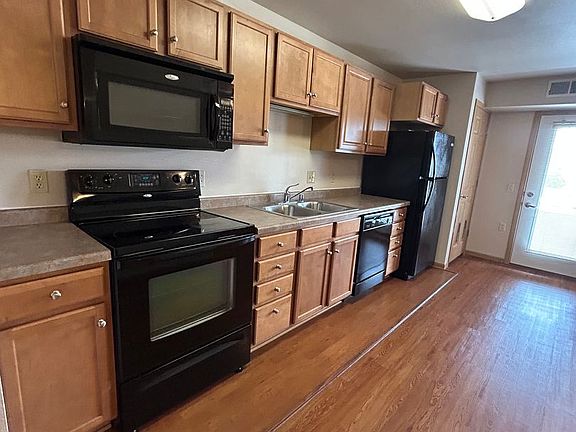 4th image of 115-131 King St #123305