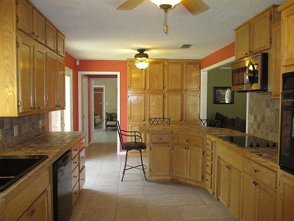 3rd image of 1 Heatherwood Dr