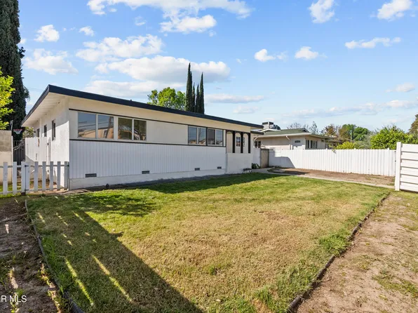 19126 Victory Blvd, Reseda, CA 91335