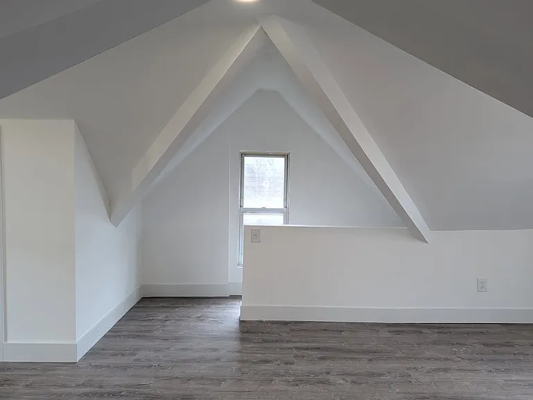 6 S Cedar St — Photo 40