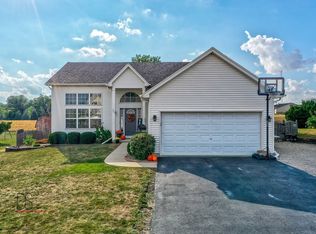 729 River Edge Cir, Ottawa, IL
