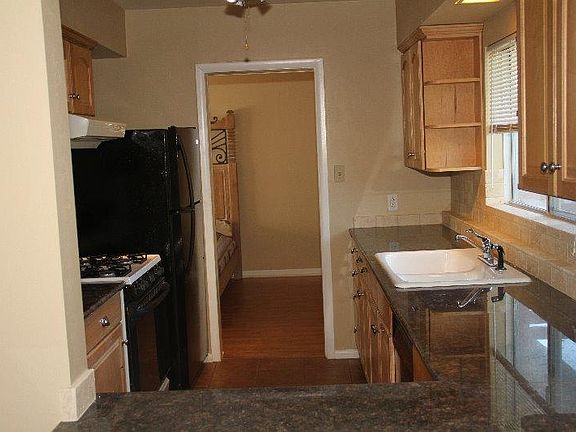Beautiful cabinets and granite counters