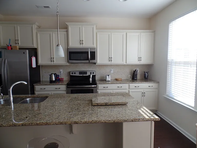 4115 Prospect St — Photo 11