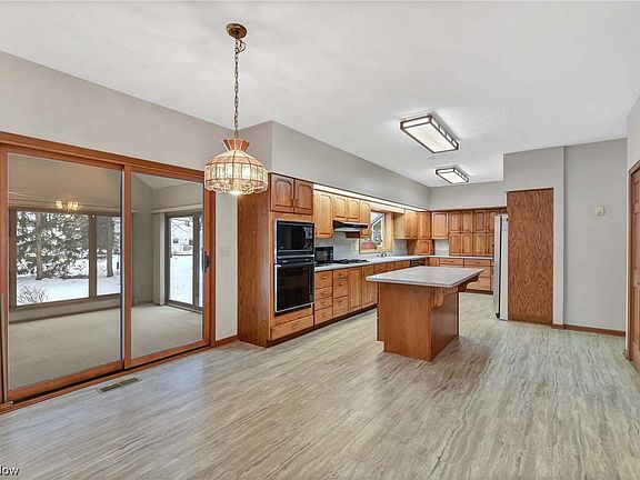 3rd image of 4400 Muirfield Way