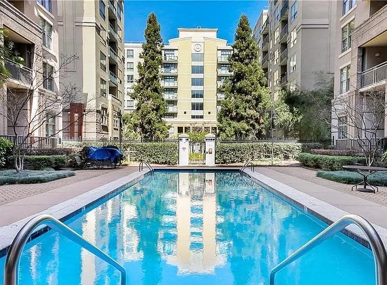 710 W Trade St #308 — Photo 3