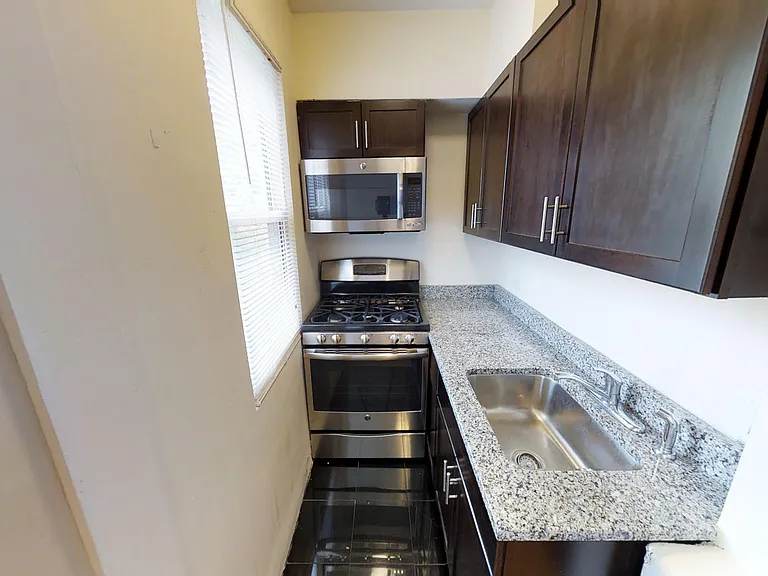 113 Comstock Ave — Photo 62