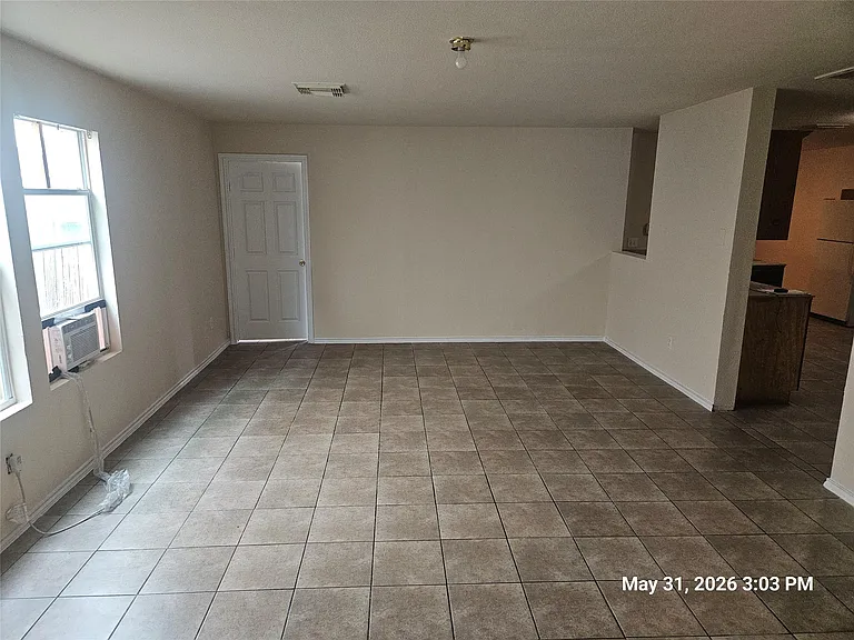 843 Darbydale Crossing Ln — Photo 4