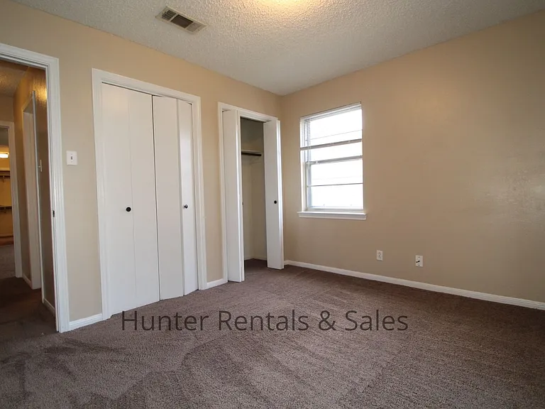 2810 Lawndale St — Photo 23