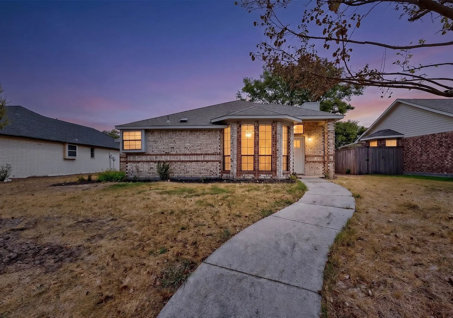 Newly Renovated Home In Rowlett Ready To Be Yours — Photo 1
