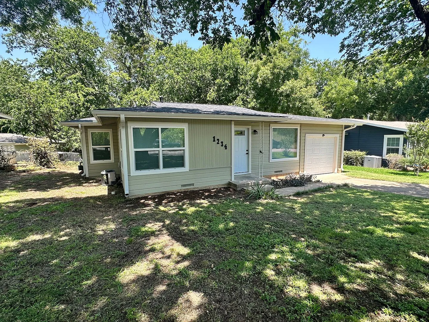 1234 S Brazos St. — Photo 4