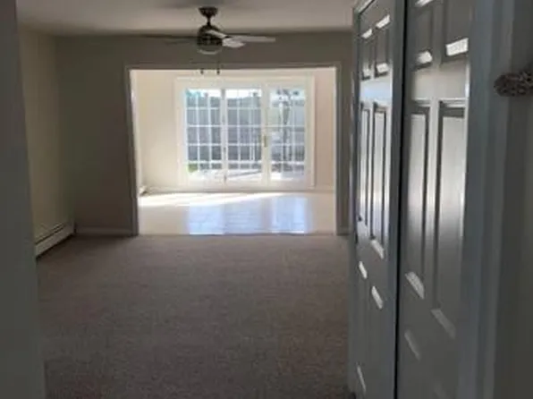 14 Willow St, Beverly, MA 01915