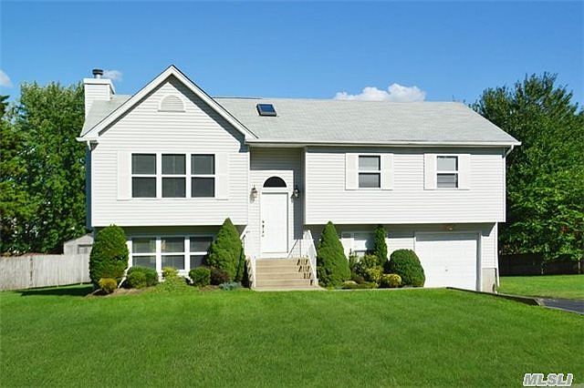 1st image of 100 Samantha Dr