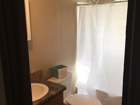 4th image of 142 N Jones St