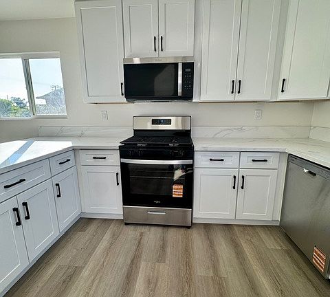 5th image of 604 N Acacia Ave