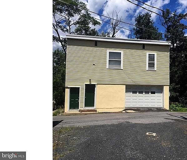 1st image of 31 River St