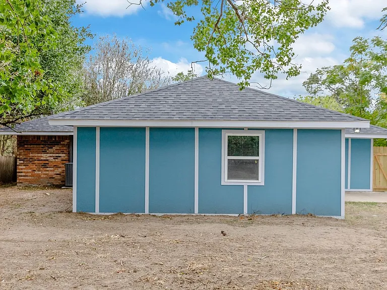 1401 Garrett St — Photo 18