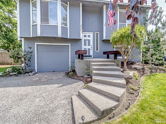 3rd image of 5516 105th St NE