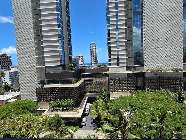2140 Kuhio Ave #1007 — Photo 8