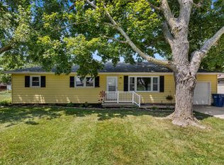 304 S McKinley St, Mansfield, IL 61854