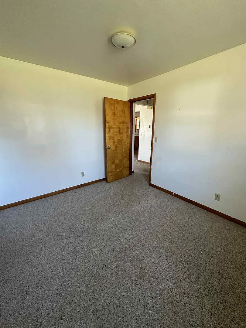 2 Bedroom Duplex — Photo 3