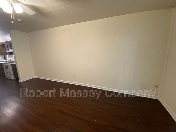 3rd image of 2124 Cherokee Pkwy APT 207