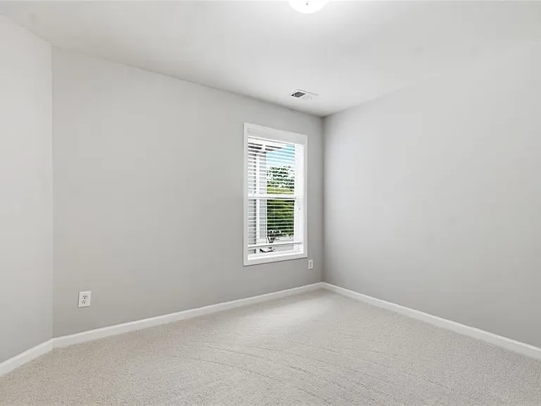 3685 Silver Springs Rd — Photo 25