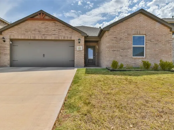1701 N Ruby Dr, El Reno, OK 73036