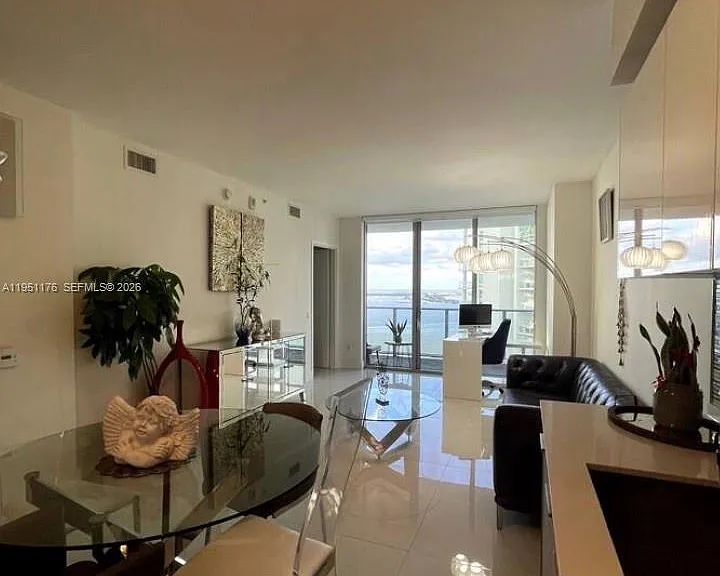 1300 Brickell Bay Dr #2405 — Photo 4