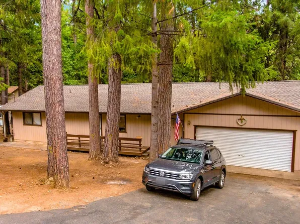 5518 Daisy Dr, Pollock Pines, CA 95726
