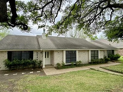 6824 Edmond Ave