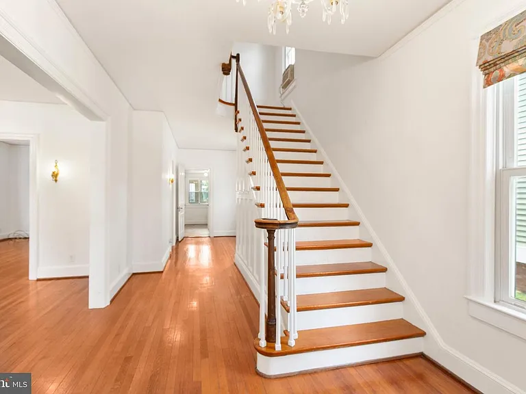 1404 Washington Ave — Photo 5