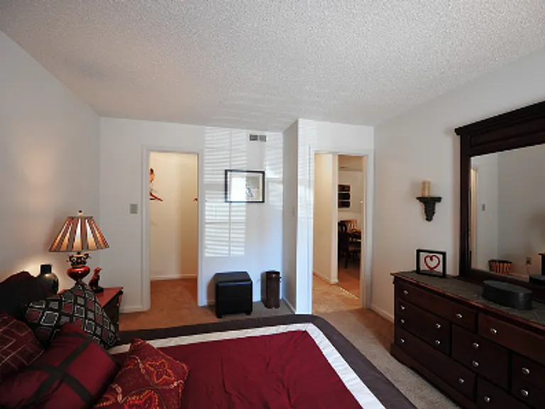 Featherstone Apartments at Kiln Creek — Photo 56