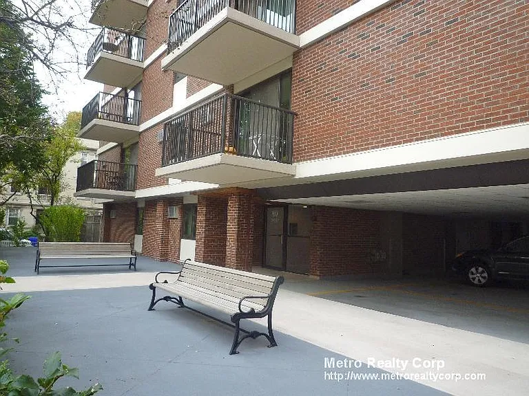 80 Pleasant St — Photo 18