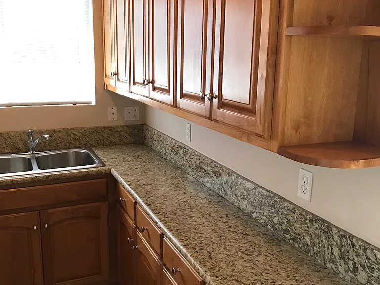525 N Raymond Ave — Photo 10