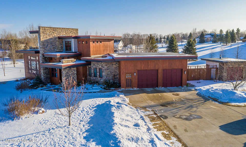 1st image of 23568 Highland Dr