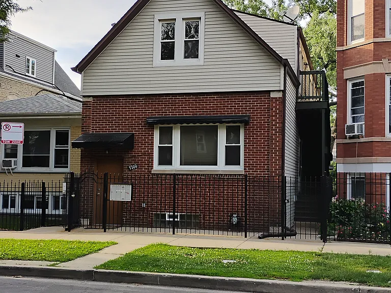 3700 W George St #1F — Photo 1