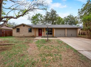 817 Kelley Dr, Everman, TX 76140