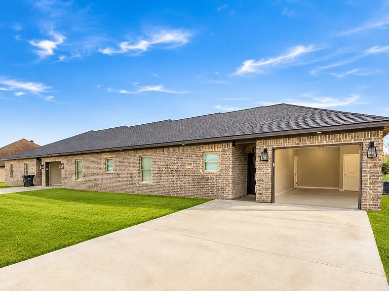 3500 Oaklawn Ave — Photo 4