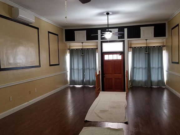 3rd image of 59 N Railroad Ave