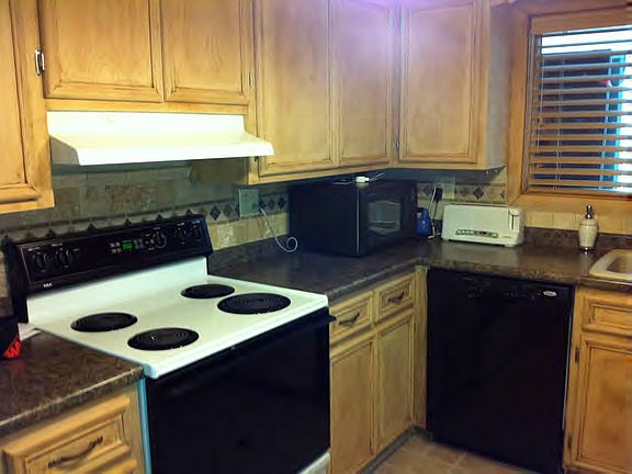 4th image of 604 W Roselawn St